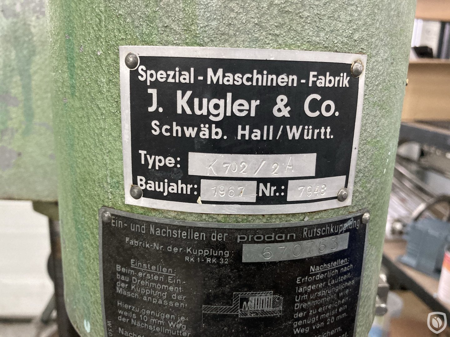 Station de remplissage 1/4 & 0,5 et 1 litre avec fermeture à vis Kugler