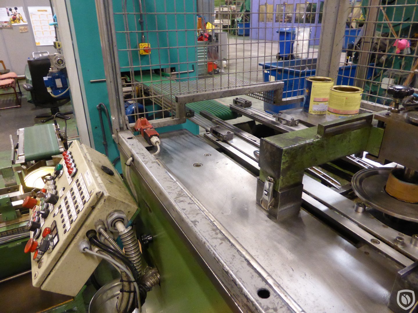 Ligne de production de fonds de Ø 217mm